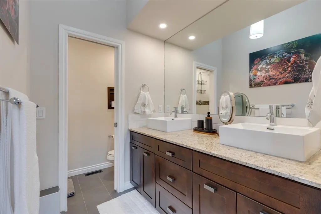 3841 Point Mckay Road NW