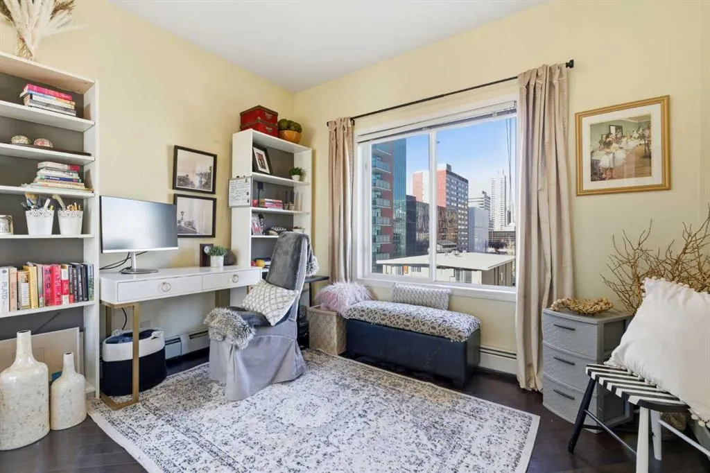 881 15 Avenue SW, #404