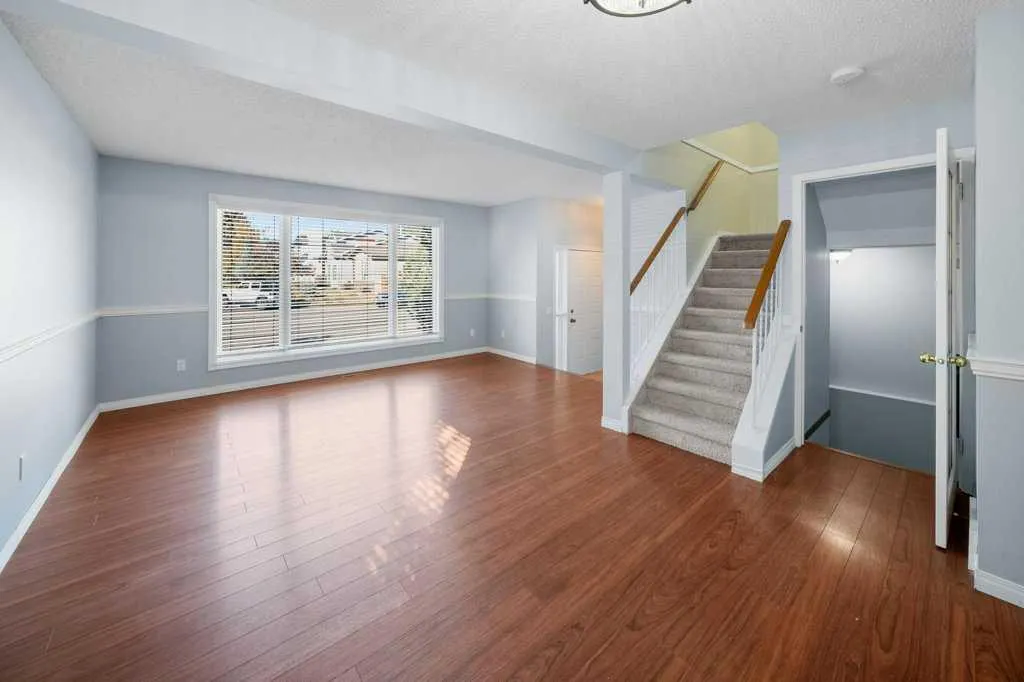 108 Woodborough Crescent SW