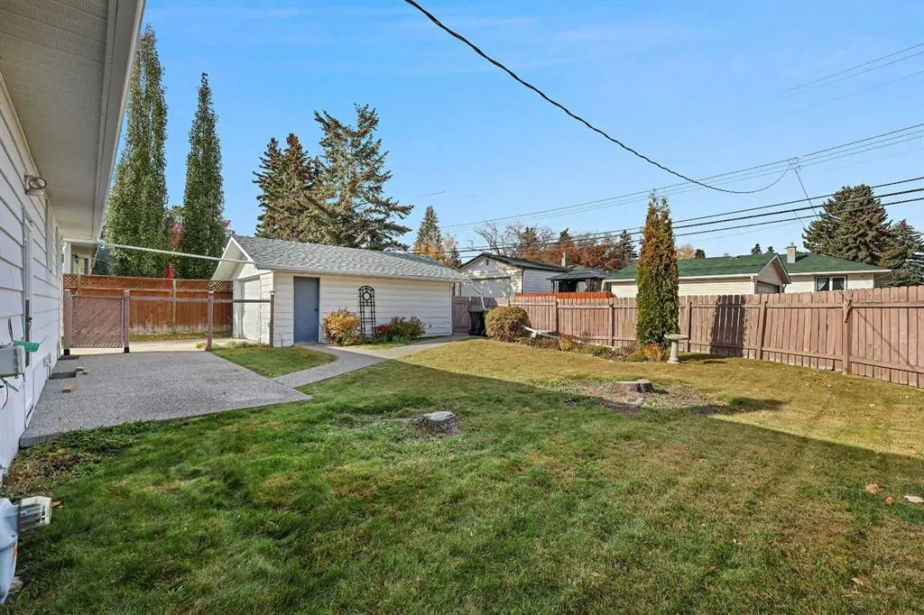 10 Glamorgan Drive SW