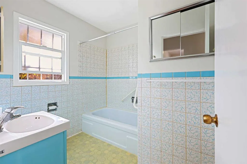 10 Glamorgan Drive SW