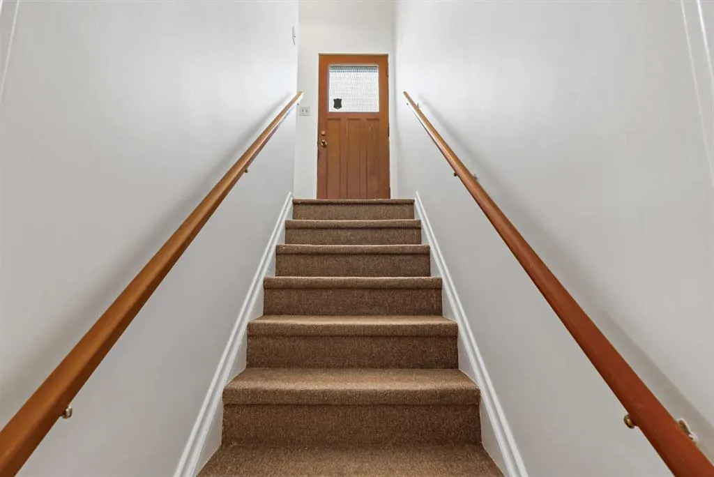 10 Glamorgan Drive SW