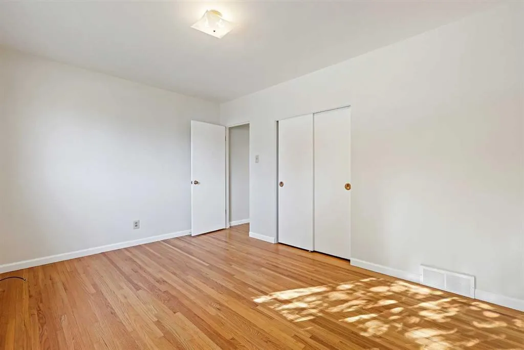 10 Glamorgan Drive SW