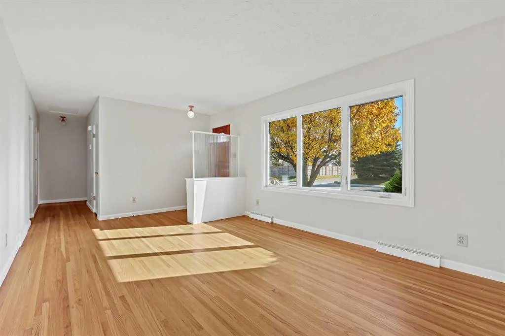 10 Glamorgan Drive SW