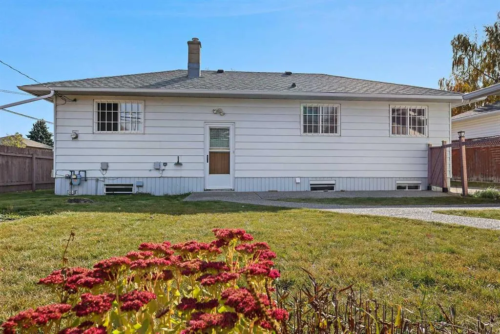 10 Glamorgan Drive SW