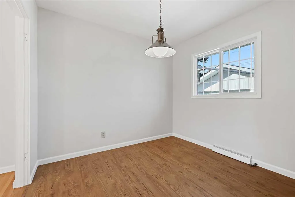 10 Glamorgan Drive SW