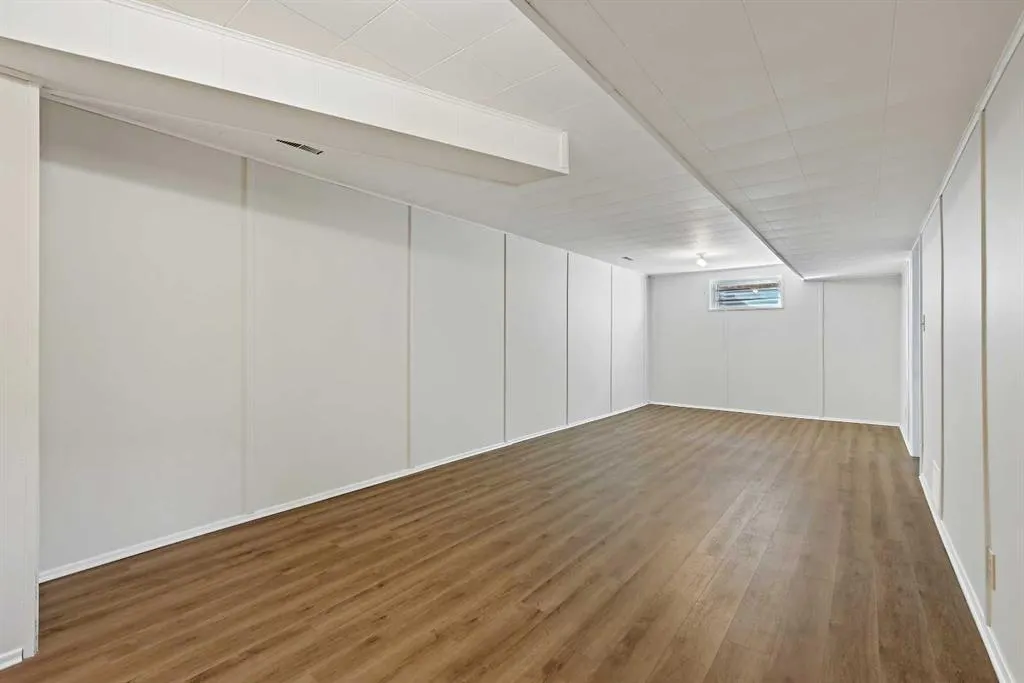 10 Glamorgan Drive SW