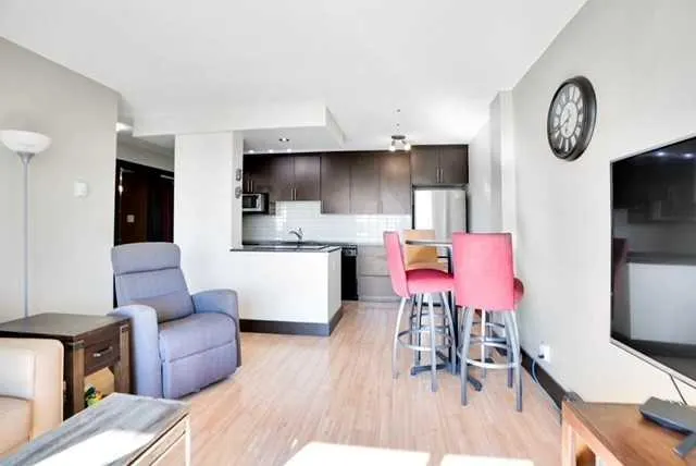 501 57 Avenue SW, #405