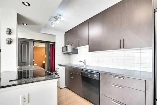 501 57 Avenue SW, #405