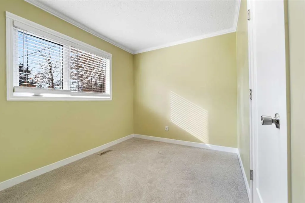 3 Isbister Avenue