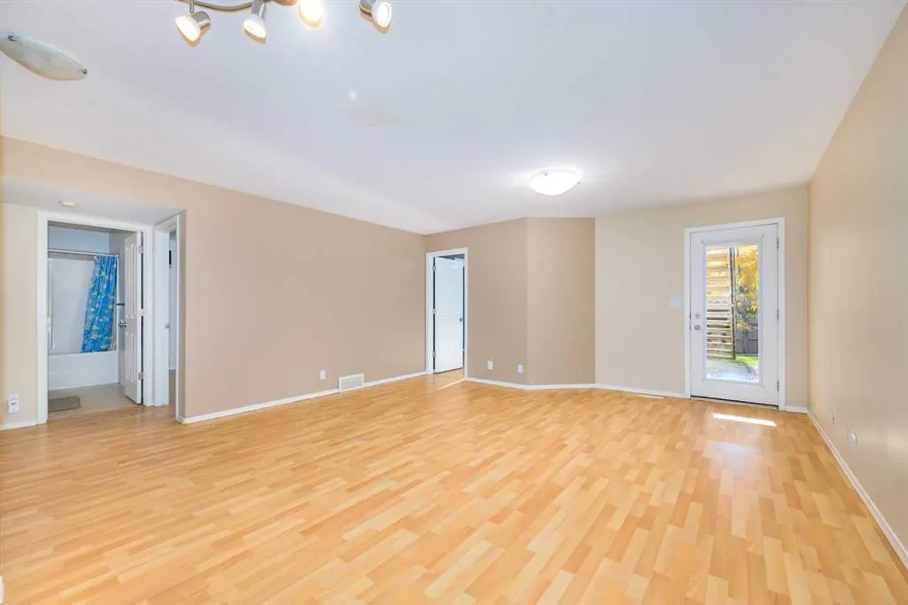 39 KIRTON Close