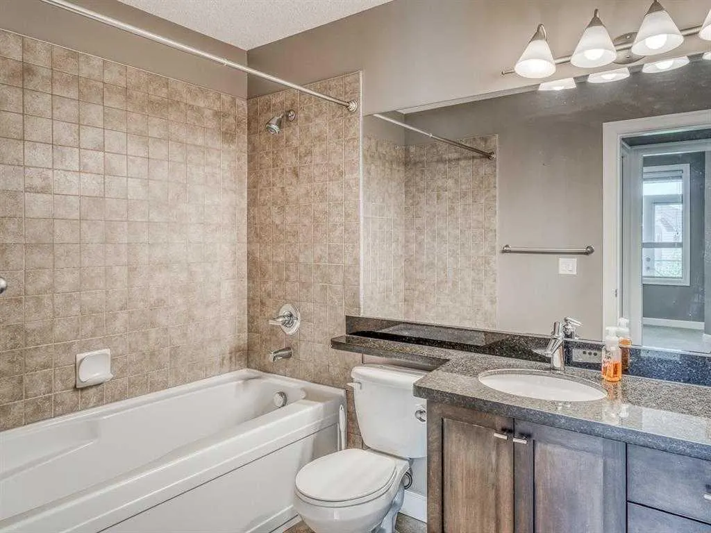 88 Arbour Lake Road NW, #415