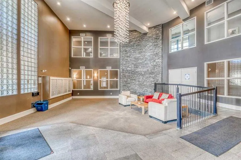 88 Arbour Lake Road NW, #415