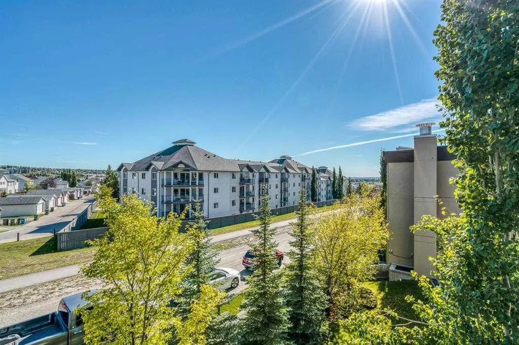 88 Arbour Lake Road NW, #415