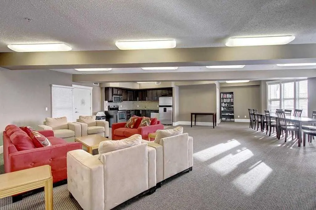 88 Arbour Lake Road NW, #415
