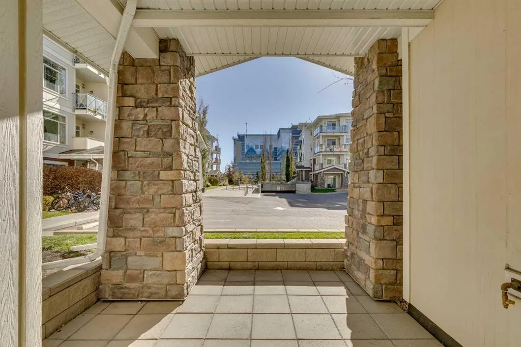 28 Auburn Bay Link SE, #111