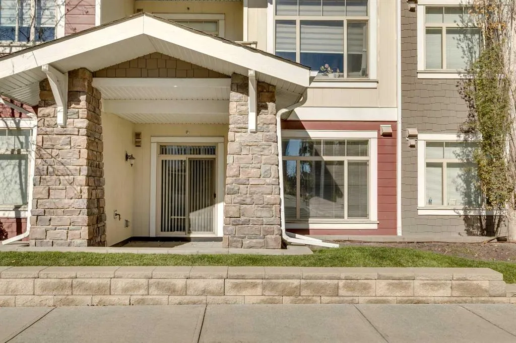 28 Auburn Bay Link SE, #111