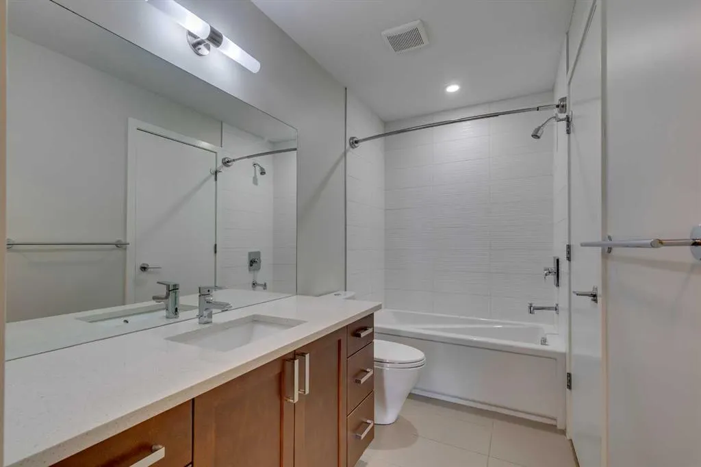 28 Auburn Bay Link SE, #111