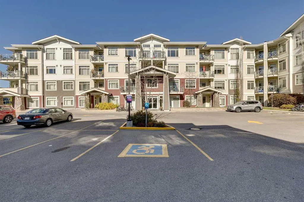28 Auburn Bay Link SE, #111