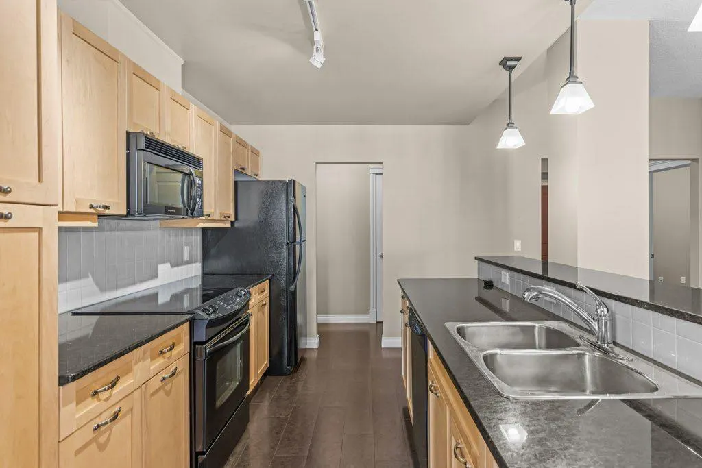 140 Stonecreek Road, #106