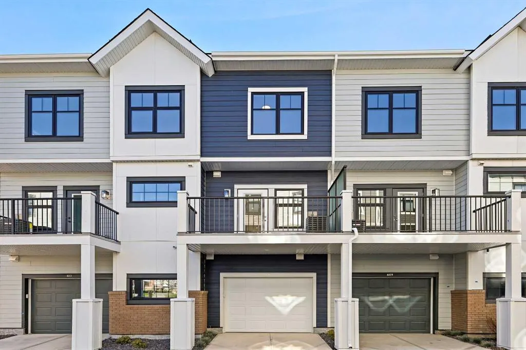 611 Mahogany Road SE