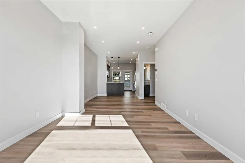 611 Mahogany Road SE