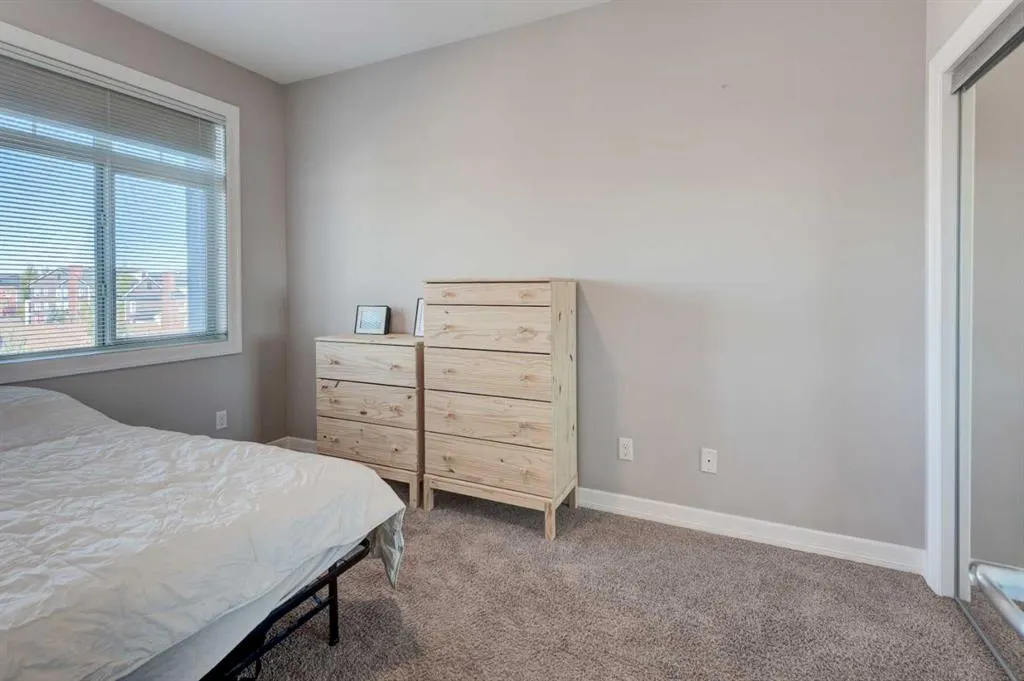 117 Copperpond Common SE, #401