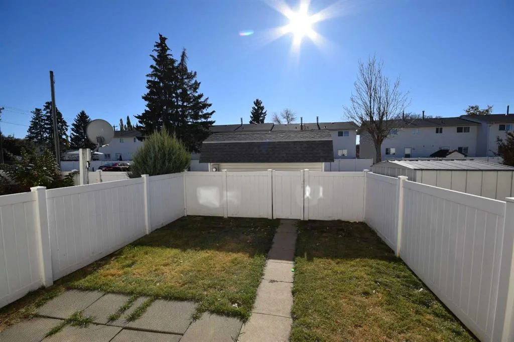 5823 57 Street, #111