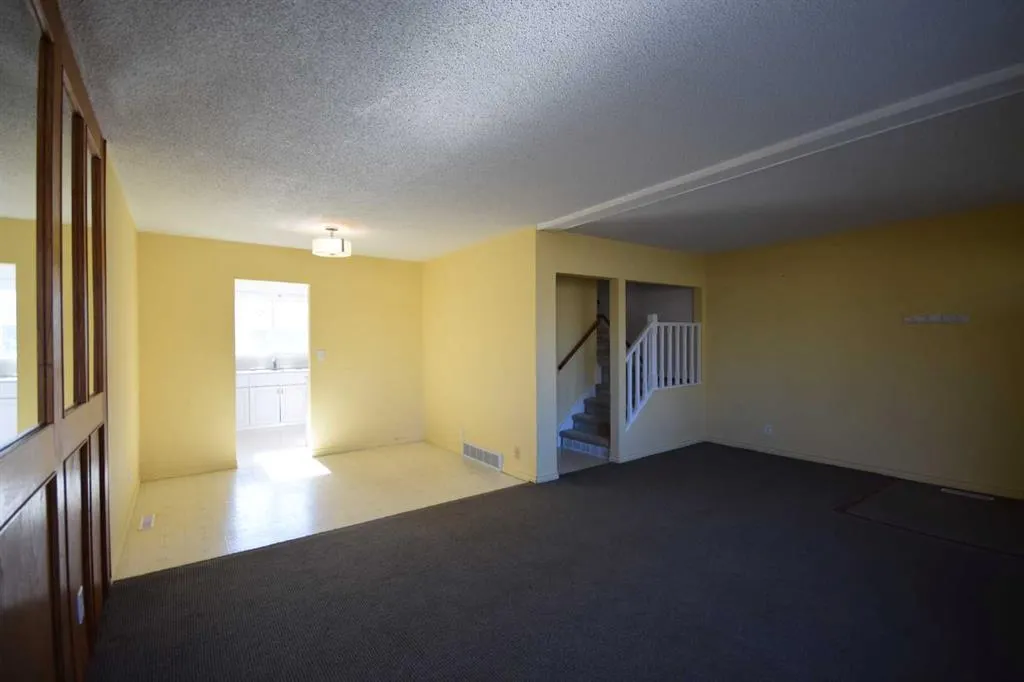 5823 57 Street, #111