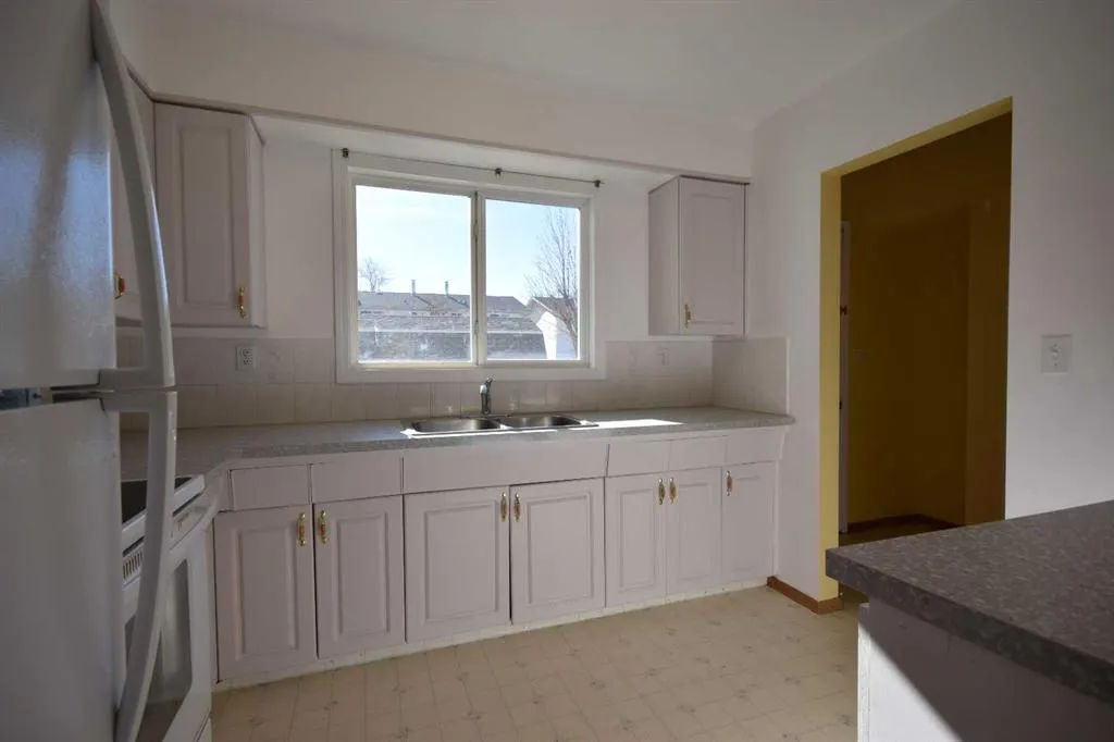5823 57 Street, #111