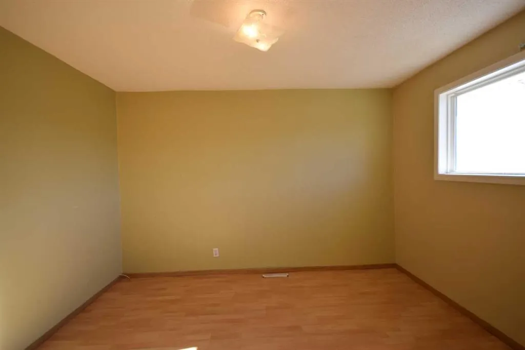 5823 57 Street, #111