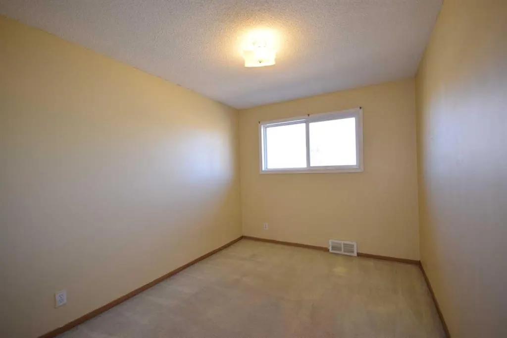 5823 57 Street, #111