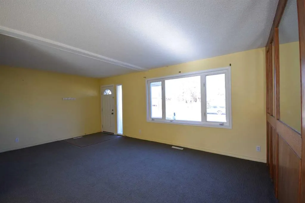 5823 57 Street, #111