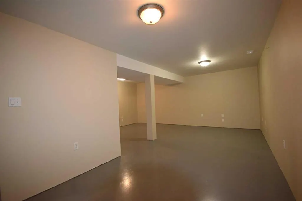 5823 57 Street, #111