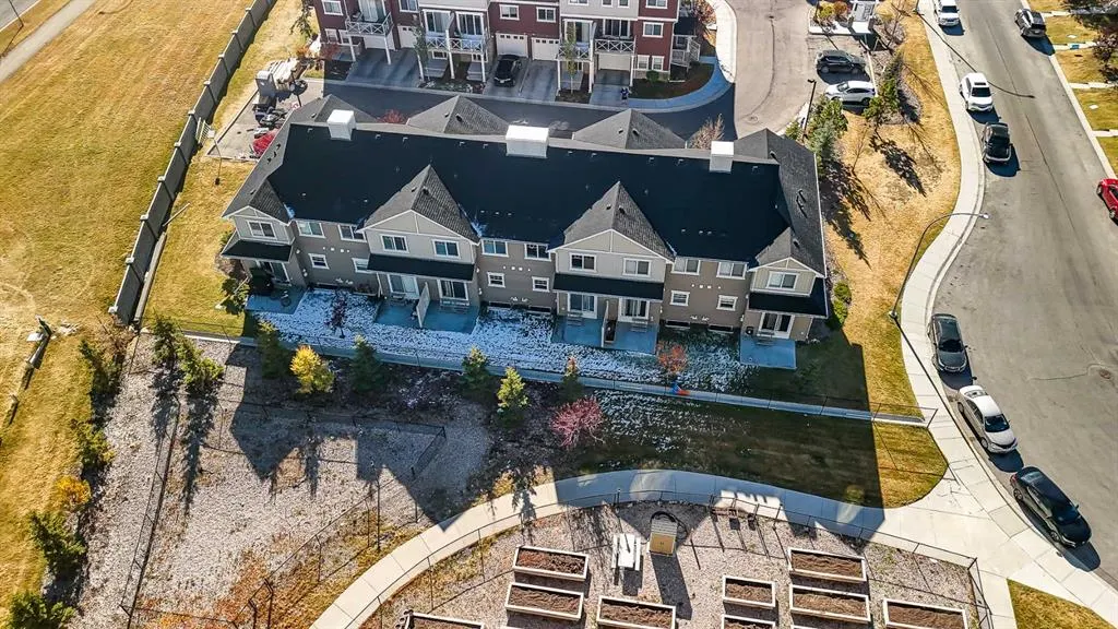 108 Skyview Ranch Grove NE