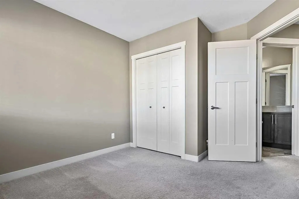 108 Skyview Ranch Grove NE
