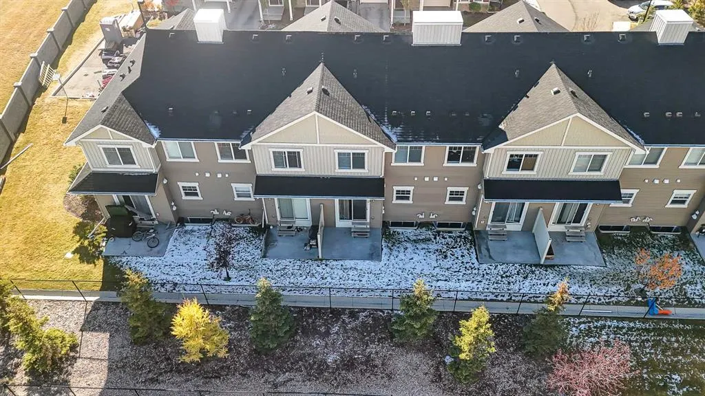 108 Skyview Ranch Grove NE