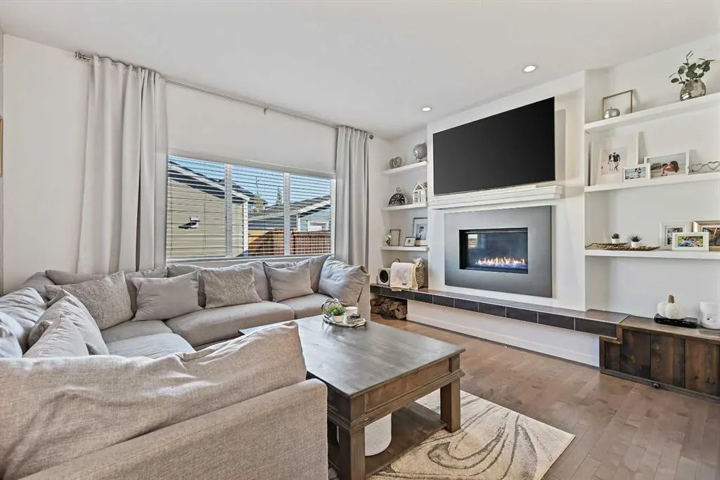 409 Marquis Heights SE
