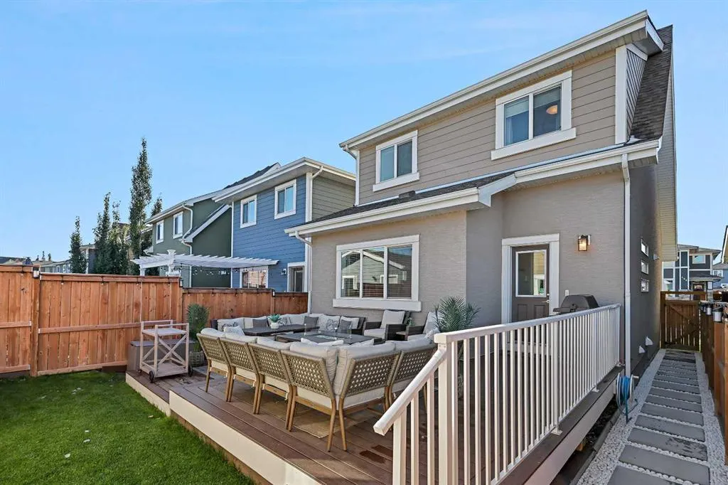 409 Marquis Heights SE