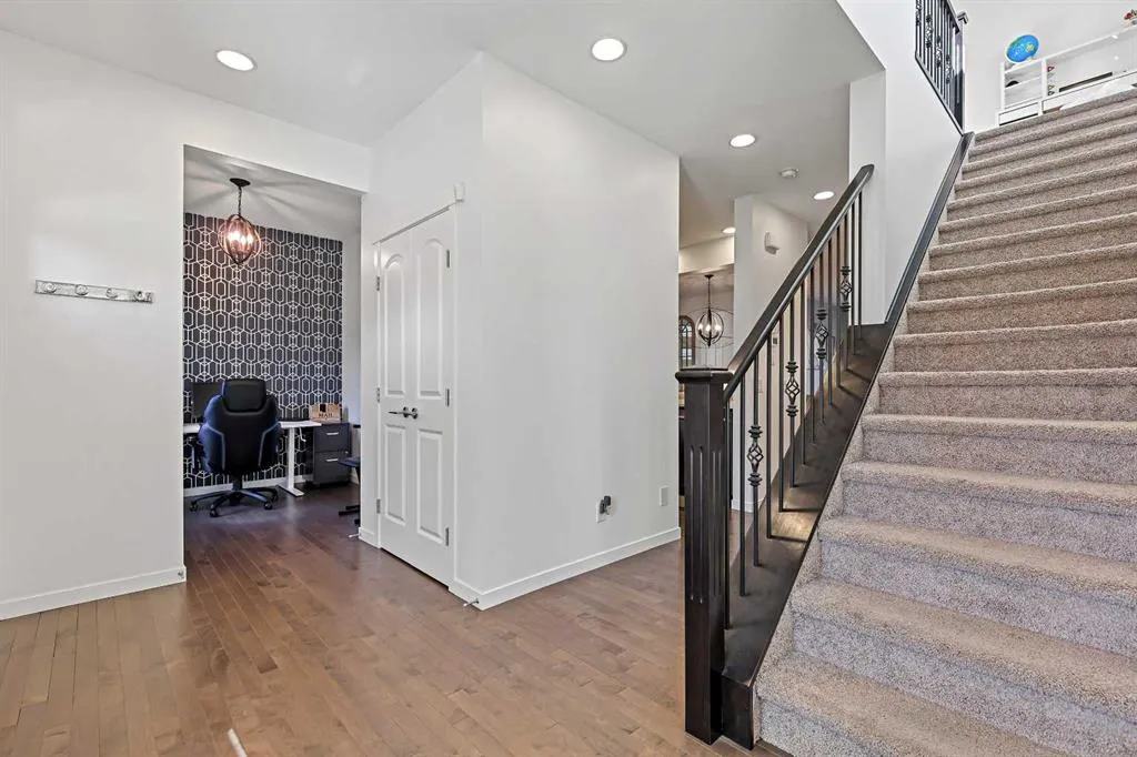 409 Marquis Heights SE