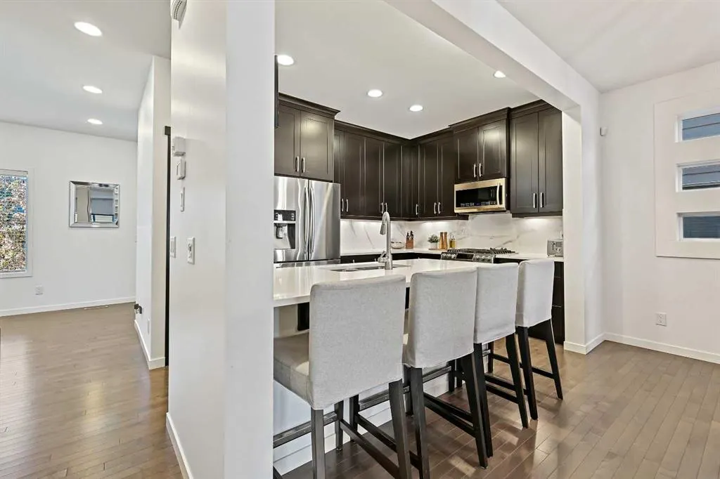 409 Marquis Heights SE