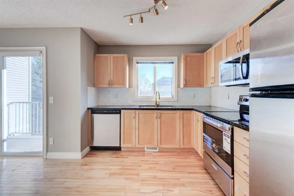 66 Cedarwood Lane SW