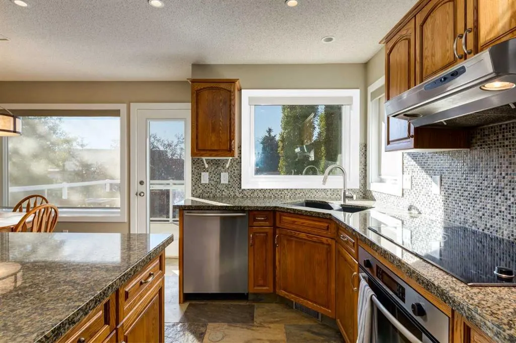 208 Citadel Park NW