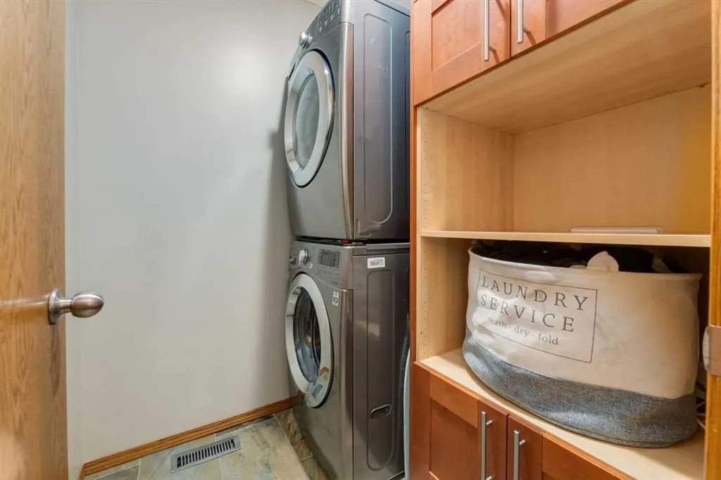 208 Citadel Park NW