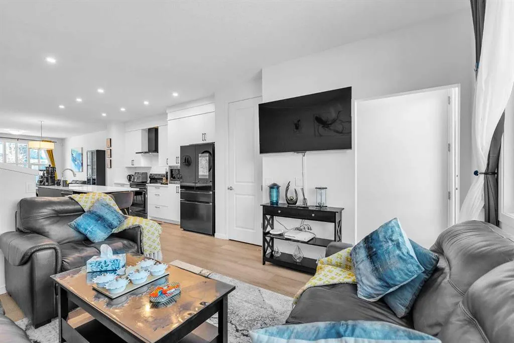 52 Edith Gate NW