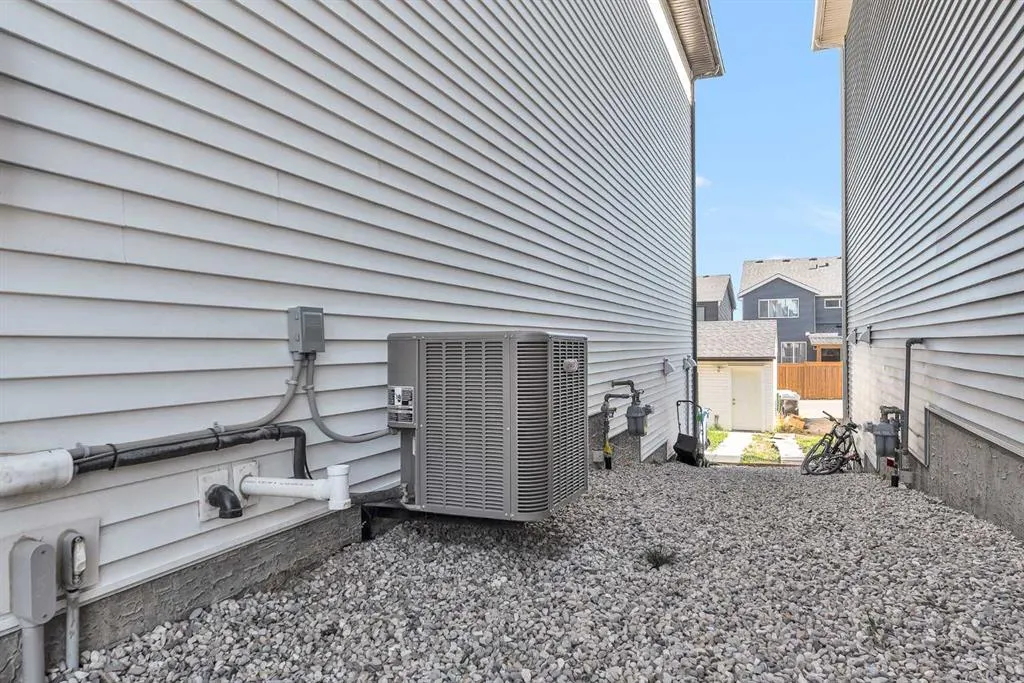 52 Edith Gate NW