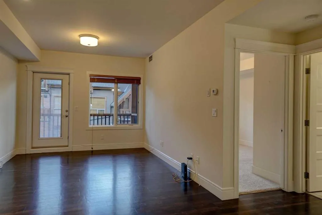 808 Spring Creek Drive, #306