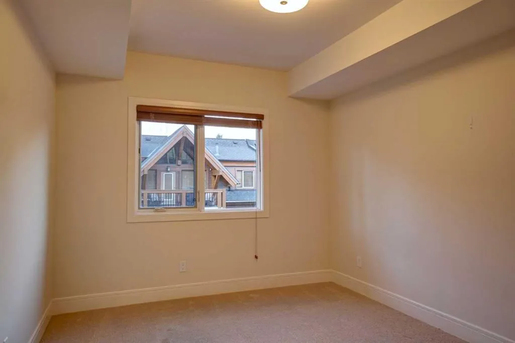 808 Spring Creek Drive, #306