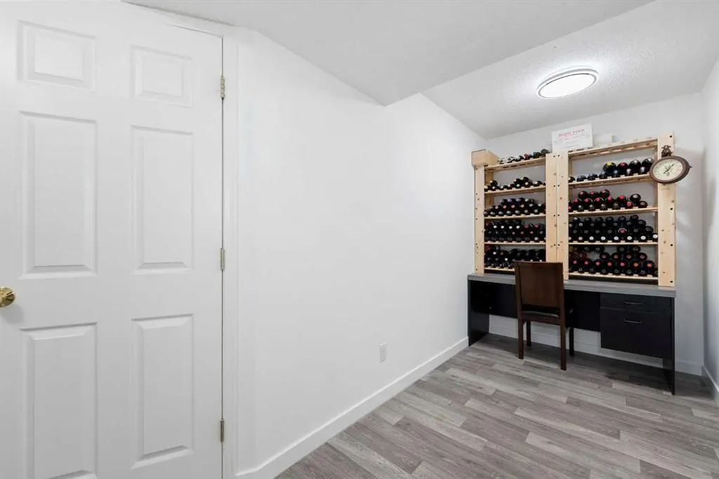 339 Bridlewood Court SW
