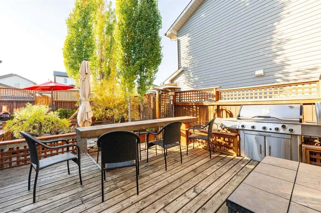339 Bridlewood Court SW